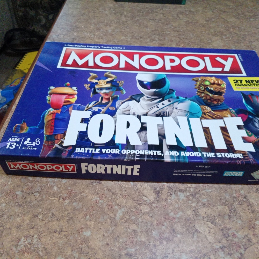 Fortnite Board Game - Blue